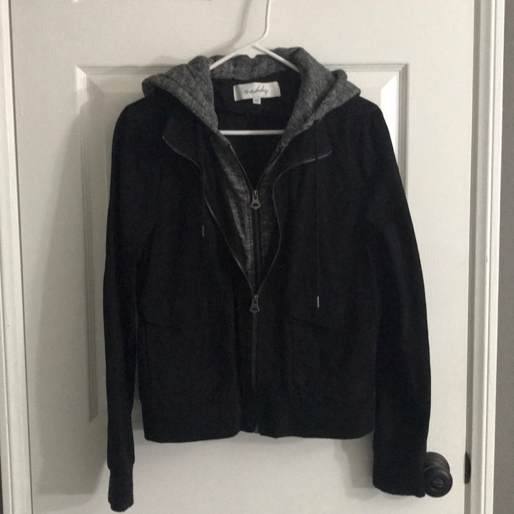 Cute two zipper black jean jacket
